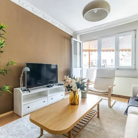 Cozy And Classy Flat Near Taksim Square In Beyoglu