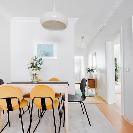 Cozy And Classy Flat Near Taksim Square In Beyoglu Daire