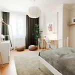 Cozy And Classy Flat Near Taksim Square In Beyoglu